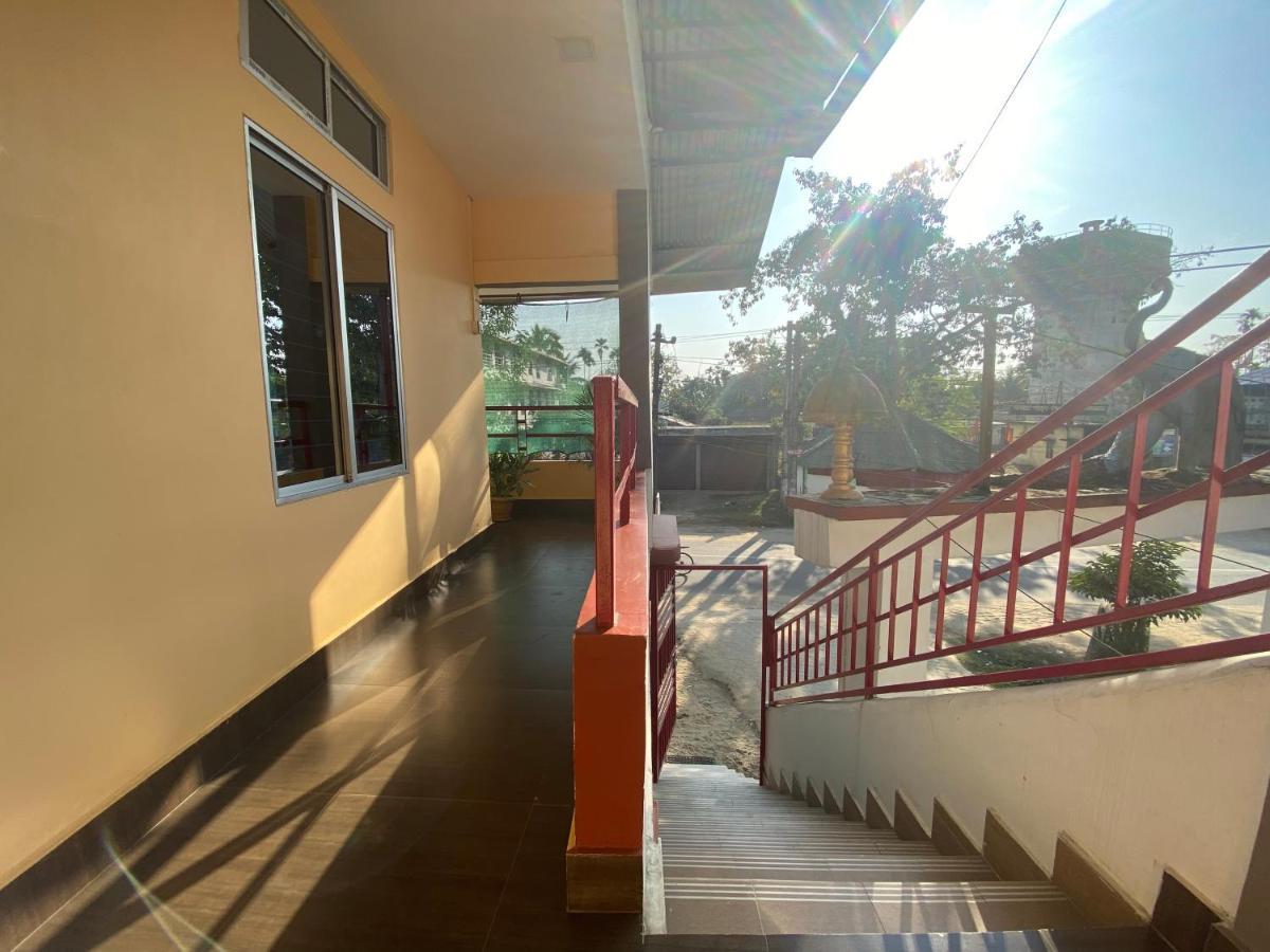 Apurba Guest House Jorhāt Exterior photo